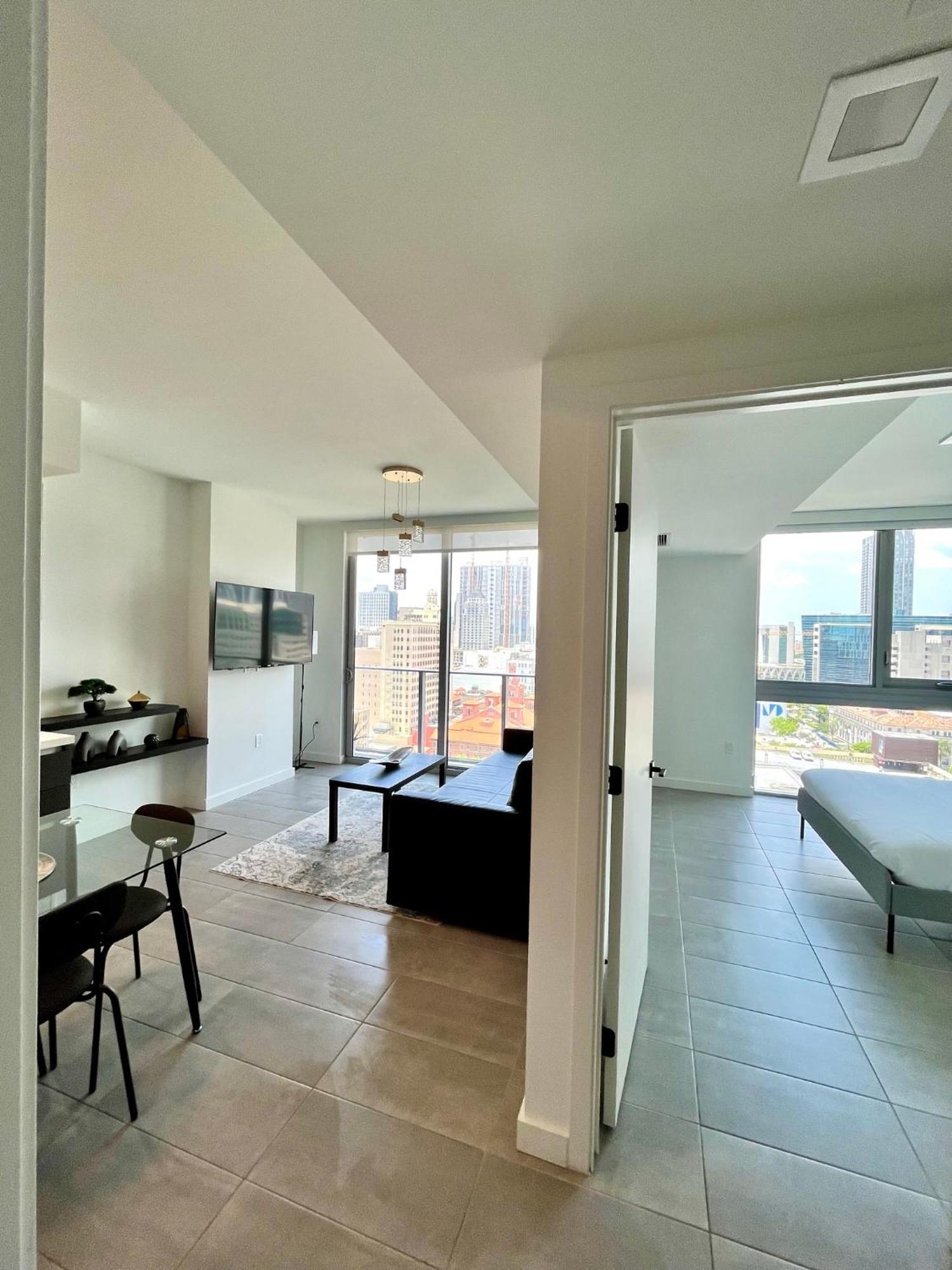 Brand New Modern 1 Bedroom Unit Downtown Маямі Екстер'єр фото